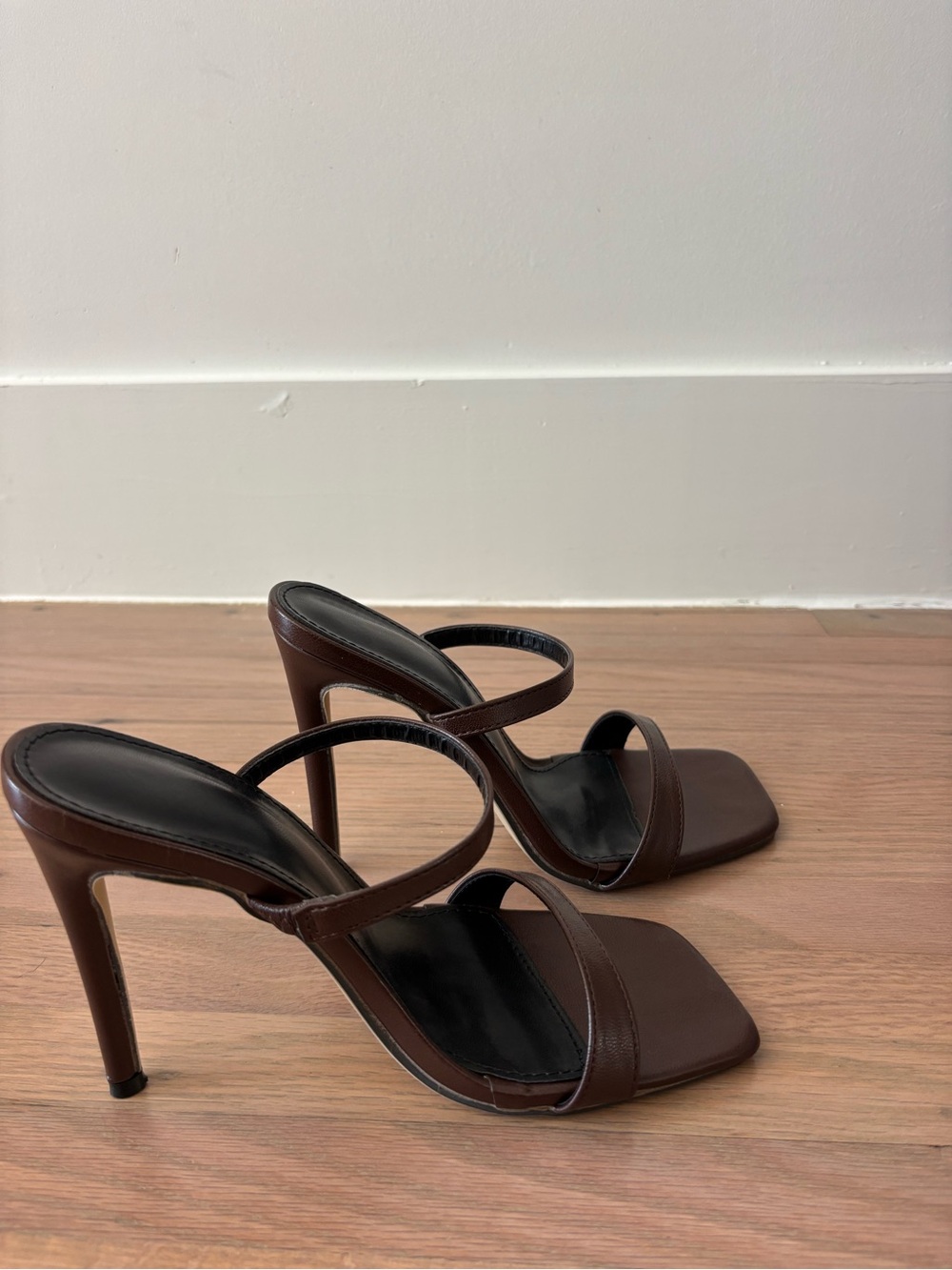 Brand new Brown Strappy High Heel - Picture 2 of 4